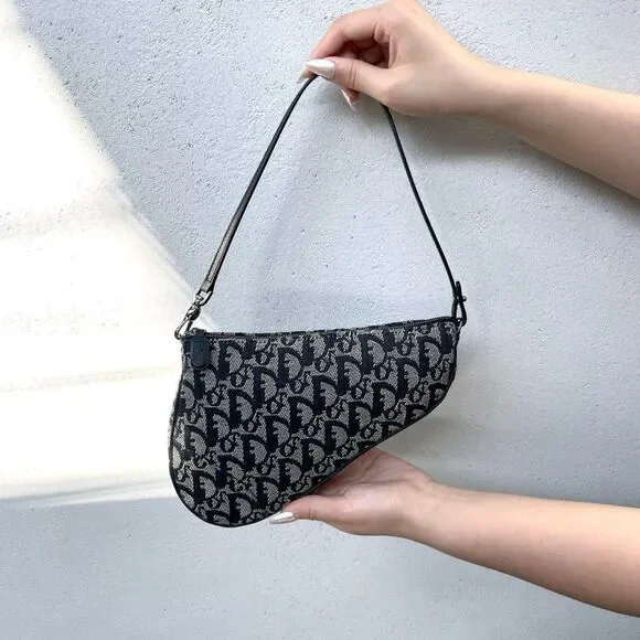 Authentic Christian Dior Vintage Diorissimo Saddle Pochette - Picture 15 of 15